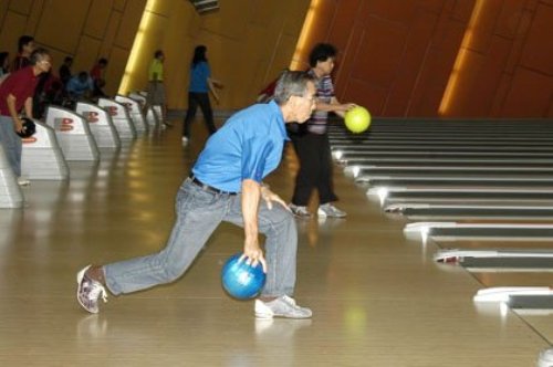 technique bolling the five pin bowlers guide
